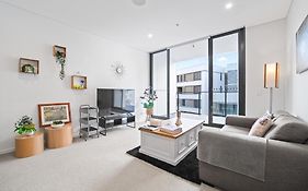 Spacious1 Br@Waterfront Olympic Park_Free Carpark